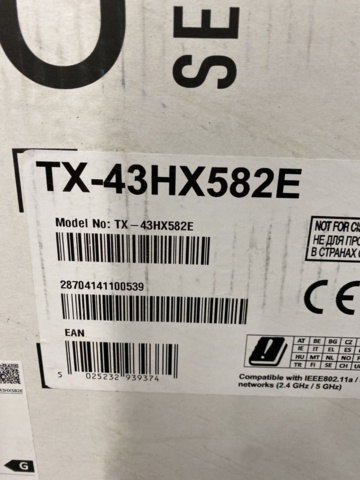 1475928-2 43" TV Panasonic TX-43HX582E