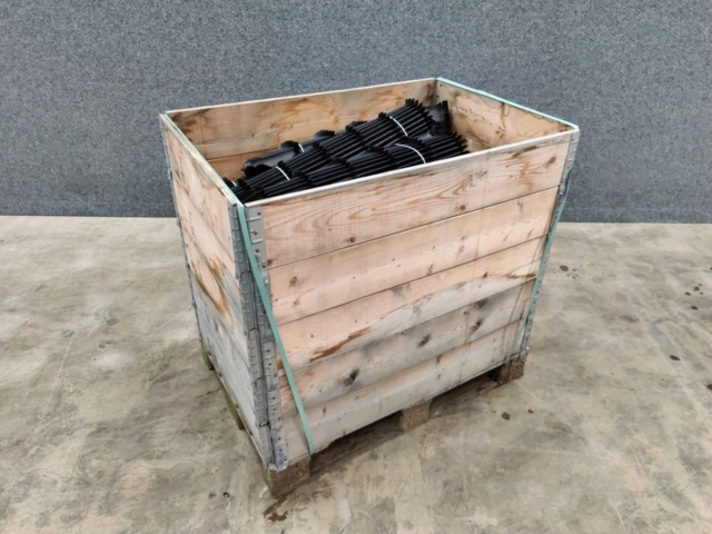 1476147-2 Nockband plast svarta 900mm