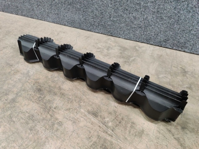 1476147-5 Nockband plast svarta 900mm