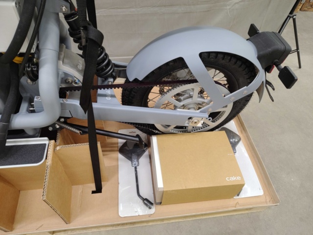 1476140-4 Elmotorcykel – Ridecake Ösa+ grey EU, 90 km/h, 111 km räckvidd