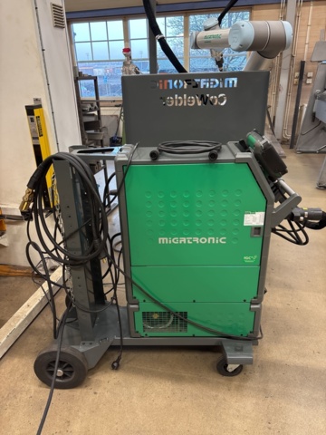 1476175-18 Universal Robots UR10 robotsvetscell med Migatronic svets