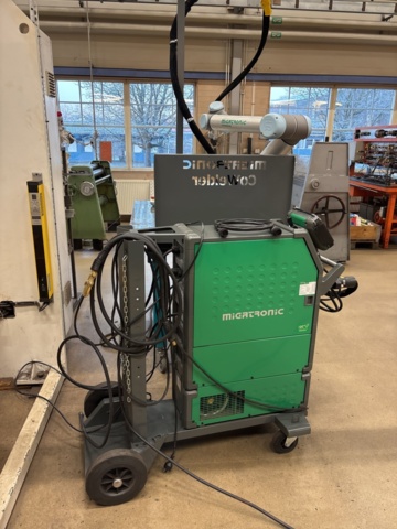 1476175-19 Universal Robots UR10 robotsvetscell med Migatronic svets