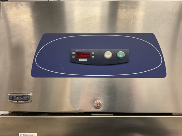 1195782-8 Refrigerator - Electrolux