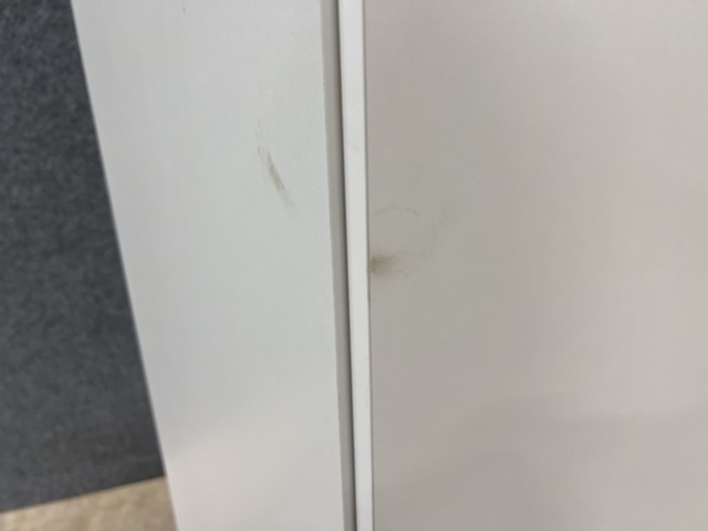 1476629-5 2 wardrobes / tall cabinets