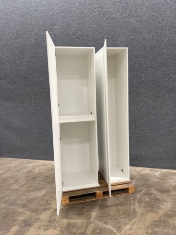 1476631-4 2 wardrobes / tall cabinets