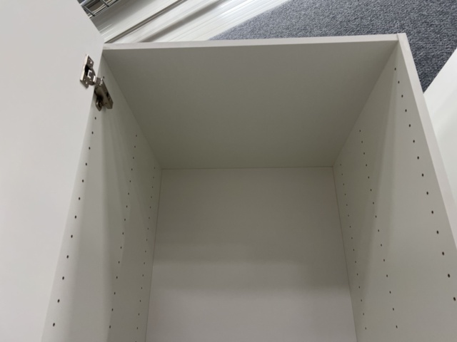 1476631-6 2 wardrobes / tall cabinets