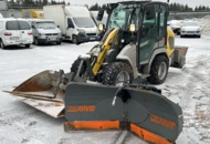 1454809 Kompaktlastare Kramer 5040 med skopa, gafflar, vikplog & sandspridare