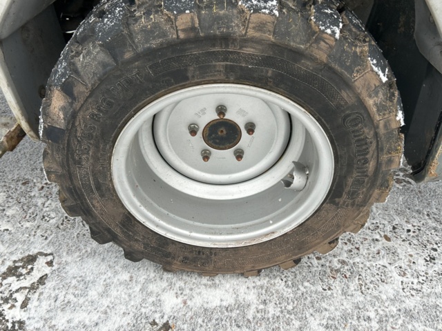 1454809-26 Kompaktlastare Kramer 5040 med skopa, gafflar, vikplog & sandspridare