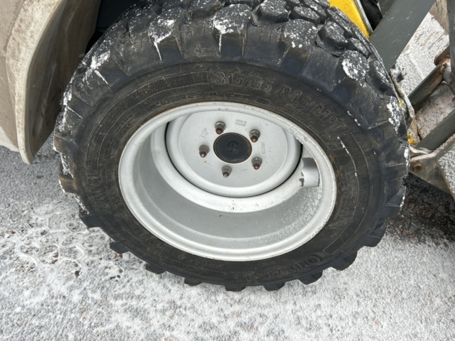 1454809-30 Kompaktlastare Kramer 5040 med skopa, gafflar, vikplog & sandspridare