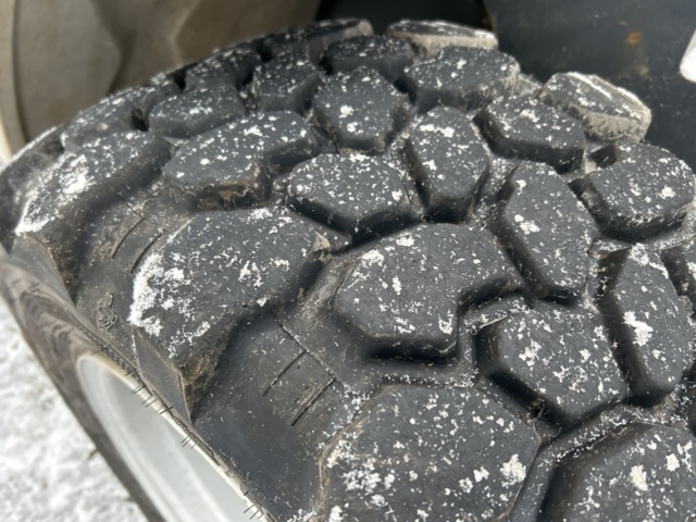 1454809-31 Kompaktlastare Kramer 5040 med skopa, gafflar, vikplog & sandspridare