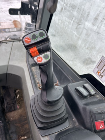 1454809-19 Kompaktlastare Kramer 5040 med skopa, gafflar, vikplog & sandspridare