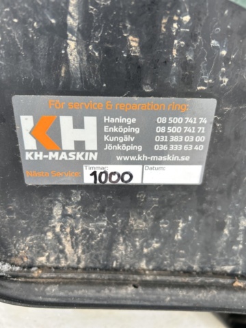 1454809-50 Kompaktlastare Kramer 5040 med skopa, gafflar, vikplog & sandspridare