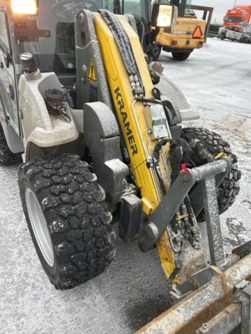 1454809-45 Kompaktlastare Kramer 5040 med skopa, gafflar, vikplog & sandspridare