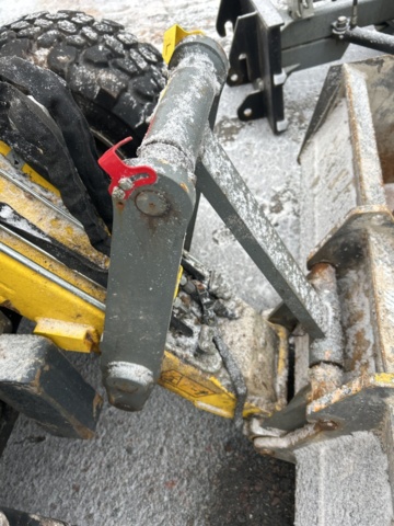 1454809-46 Kompaktlastare Kramer 5040 med skopa, gafflar, vikplog & sandspridare