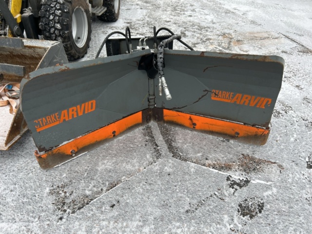 1454809-62 Kompaktlastare Kramer 5040 med skopa, gafflar, vikplog & sandspridare