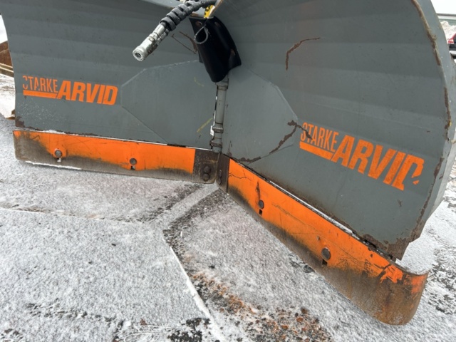 1454809-71 Kompaktlastare Kramer 5040 med skopa, gafflar, vikplog & sandspridare