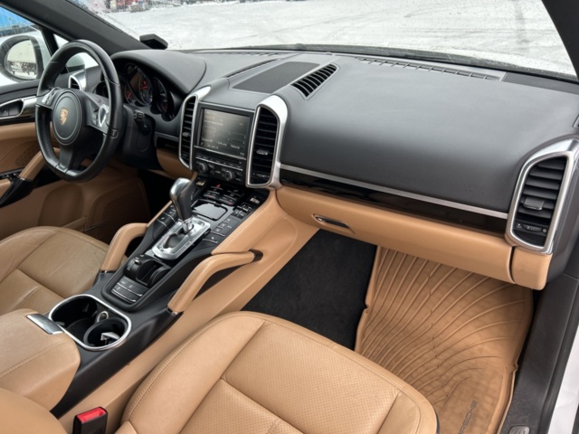 1454810-32 Porsche Cayenne Diesel TipTronic S, 245hk, 2014