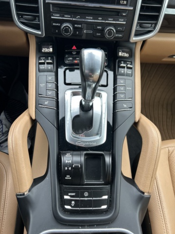 1454810-19 Porsche Cayenne Diesel TipTronic S, 245hk, 2014