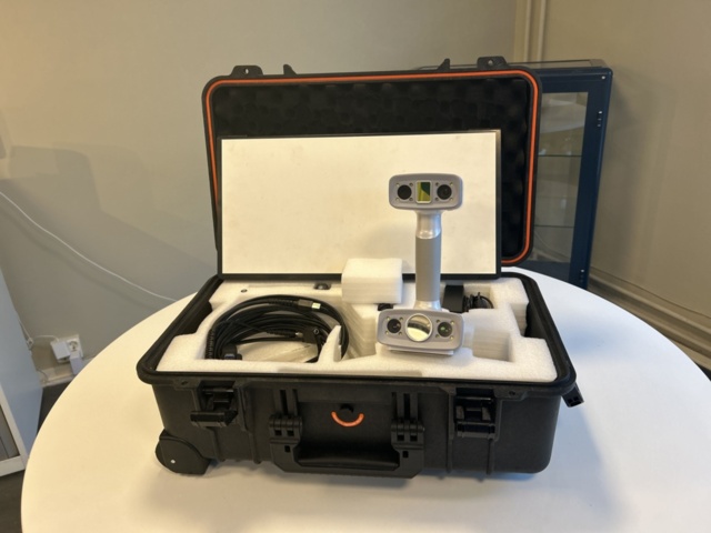 1470189-11 Einscan H 1 3D Scanner