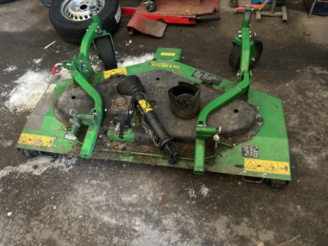 1454799-2 Cutting tires - John Deere Fastback commercial 62"