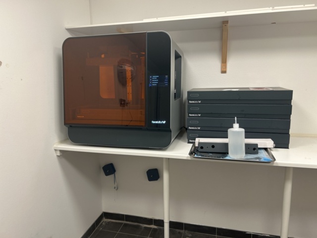 1470197-1 Formlabs 3L