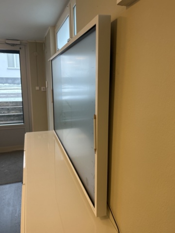 1470198-7 Samsung 65 inch flip with wall mount