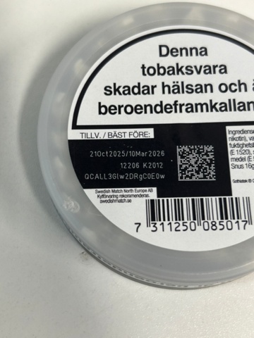 1436492-8 Lot of tobacco and nicotine products