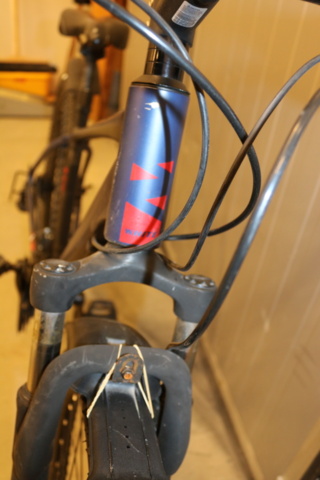 1416755-9 Bicycle White Bikes Trainer