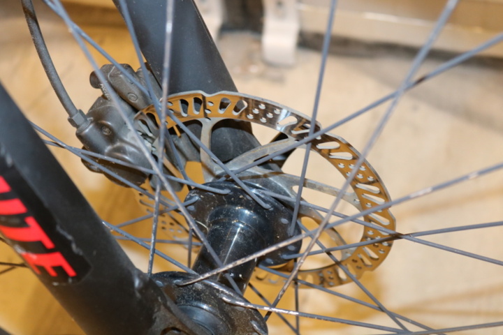 1416755-11 Bicycle White Bikes Trainer