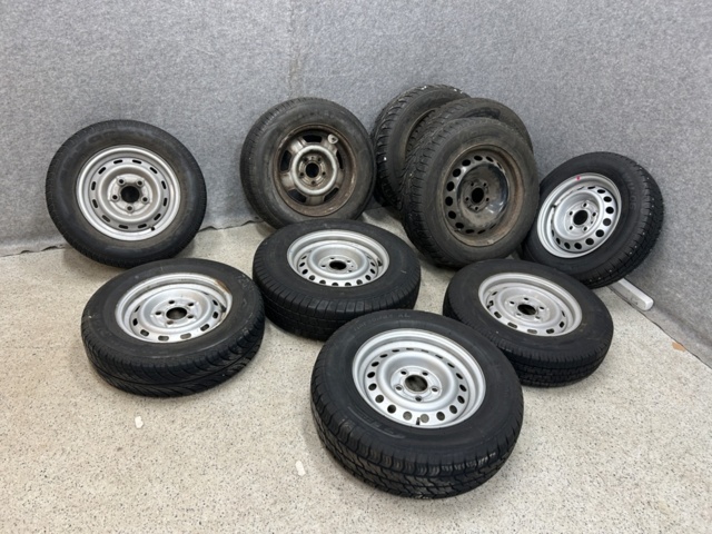 1436493-1 various tires on rims 10pcs