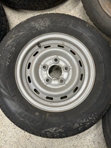 1436493-11 various tires on rims 10pcs