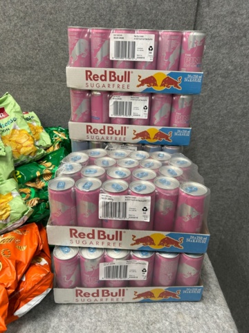 1436494-9 Collection with drinks, sweets and chips