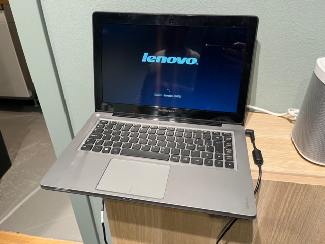 1424052-2 Laptop Lenovo IdeaPad U310