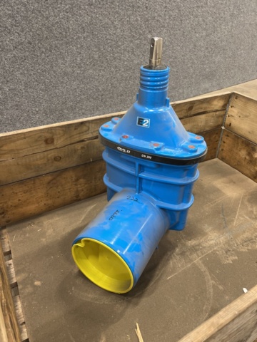 1476740-3 Wedge gate valve Hawle 4200, Smooth end 200 P