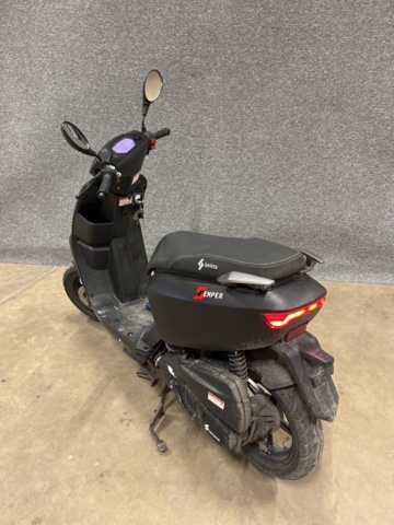 1351394-3 Moped - Invicta Semper -2024
