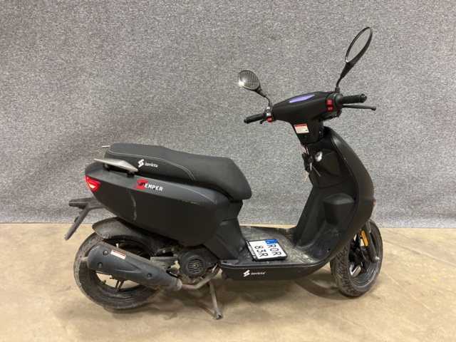 1351394-6 Moped - Invicta Semper -2024
