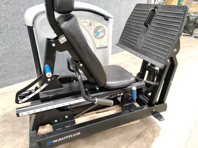 1476807-4 Leg press machine, Nautilus One
