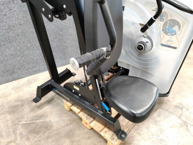 1476809-4 Chest press, Nautilus One