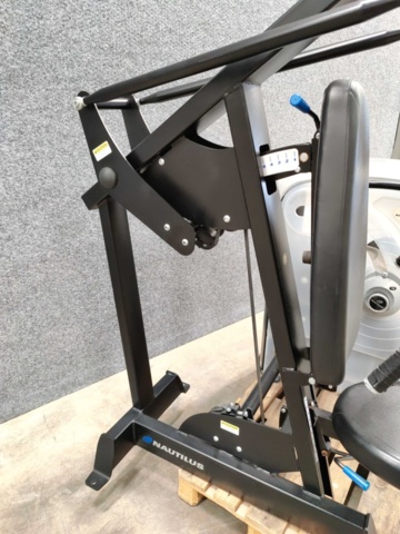 1476809-12 Chest press, Nautilus One
