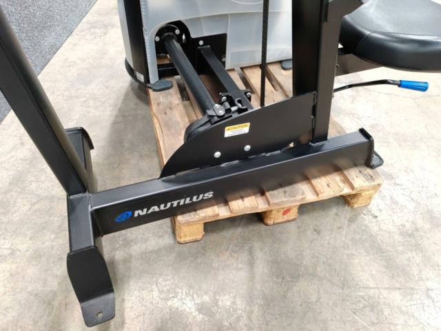 1476809-13 Chest press, Nautilus One