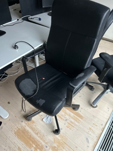 1410914-6 Office furniture - Desks, office chairs, etc.