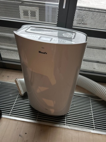 1410914-11 Office furniture - Desks, office chairs, etc.