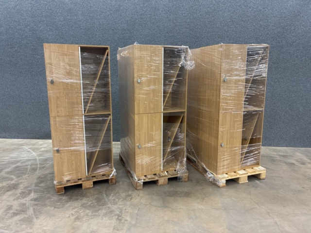 1476825-1 6 sections with changing cabinets