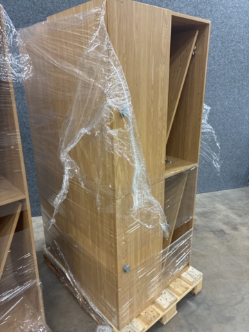 1476825-12 6 sections with changing cabinets