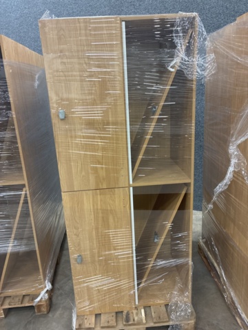 1476825-13 6 sections with changing cabinets