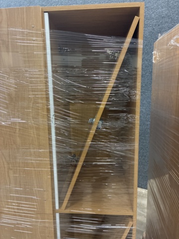 1476825-16 6 sections with changing cabinets