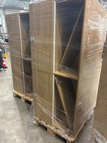 1476825-21 6 sections with changing cabinets