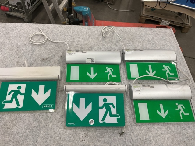 1472954-2 Utrymningsskyltar 5 st