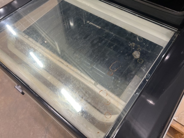 1477080-14 Stove Electrolux EKC70010W