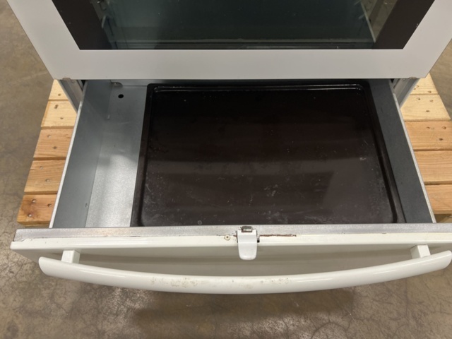 1477081-13 Stove Electrolux EKE7100